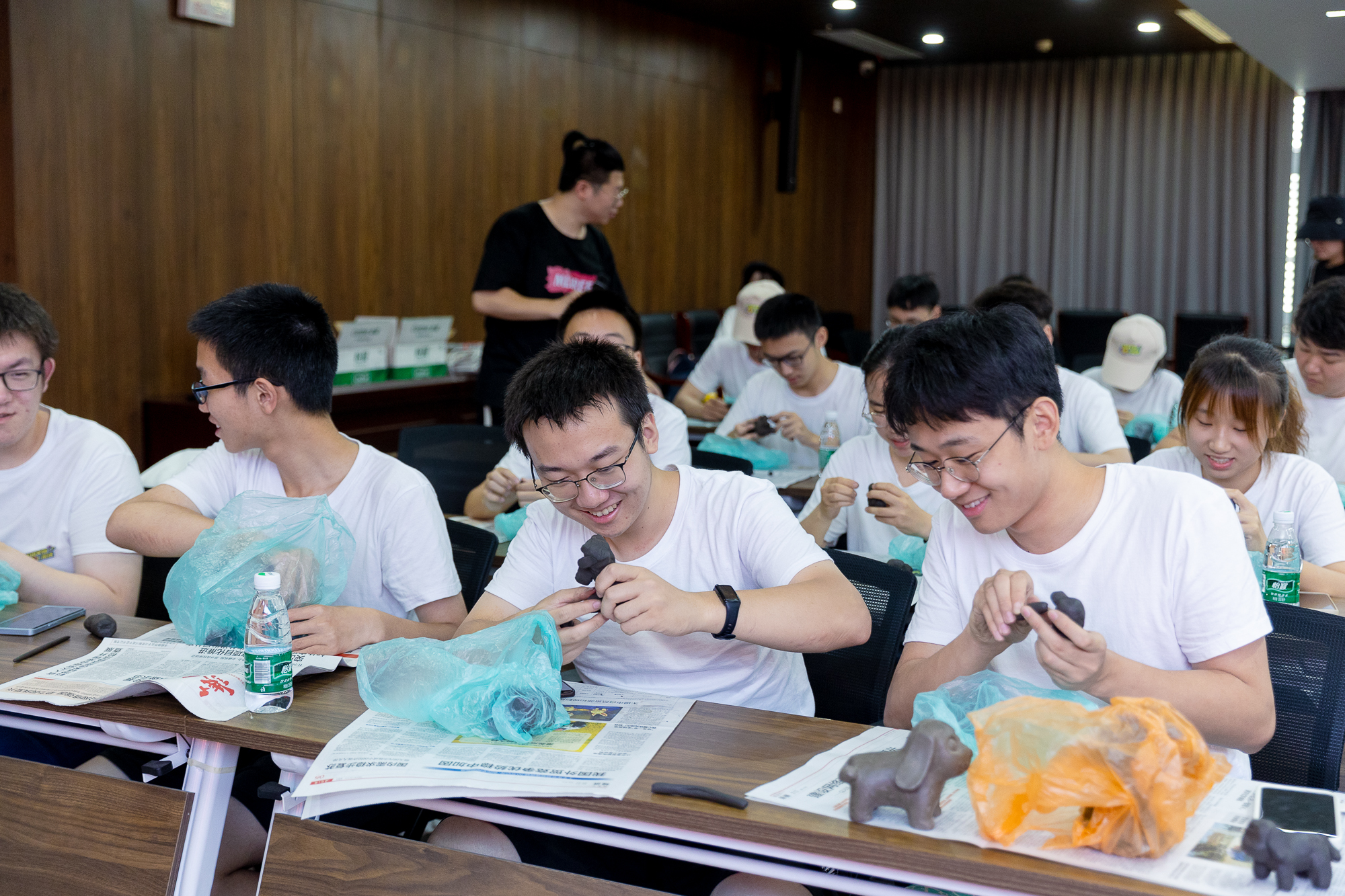 体验惠山泥人制作.jpg 体验惠山泥人制作.jpg