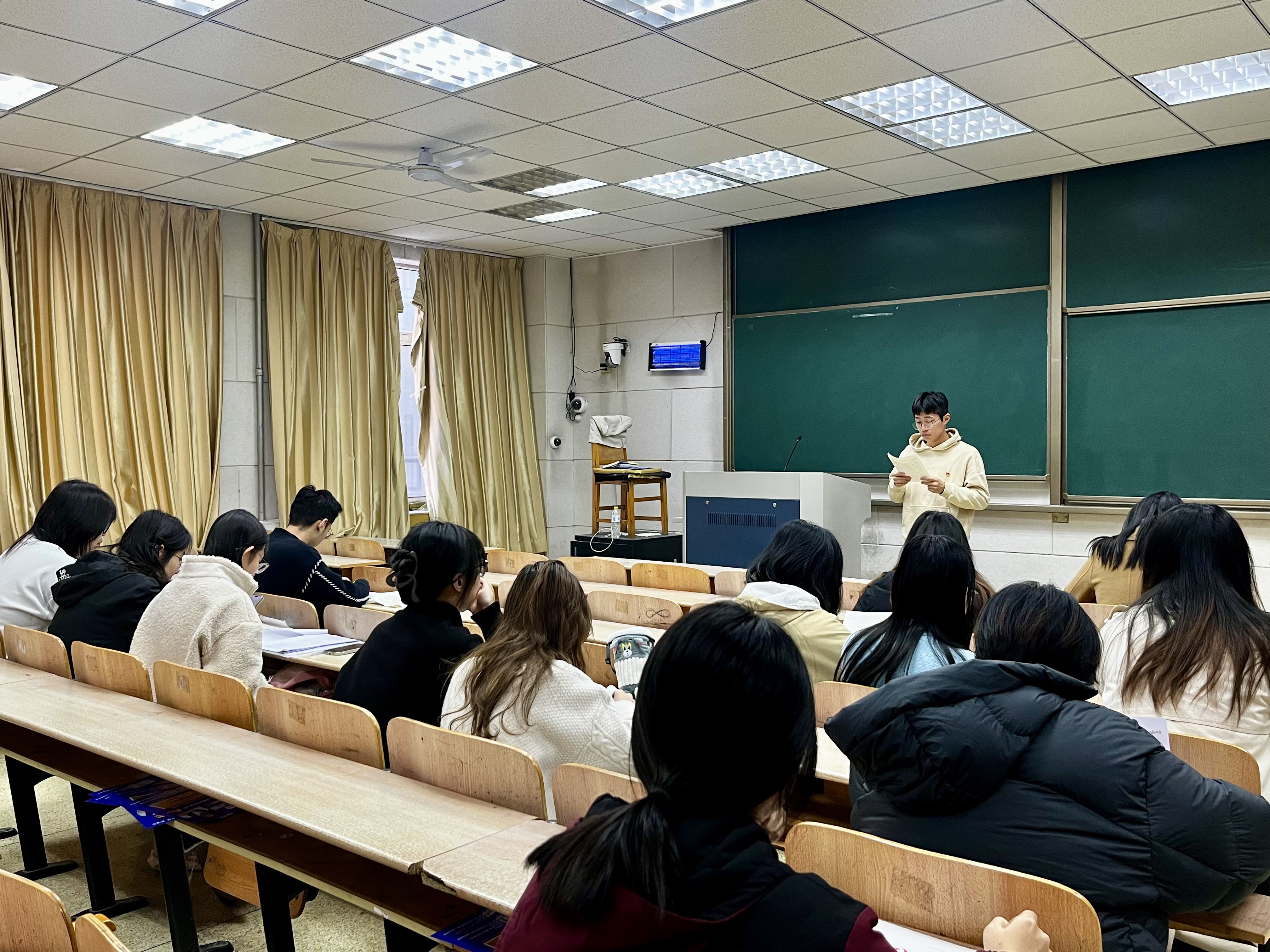 接收预备党员 接收预备党员