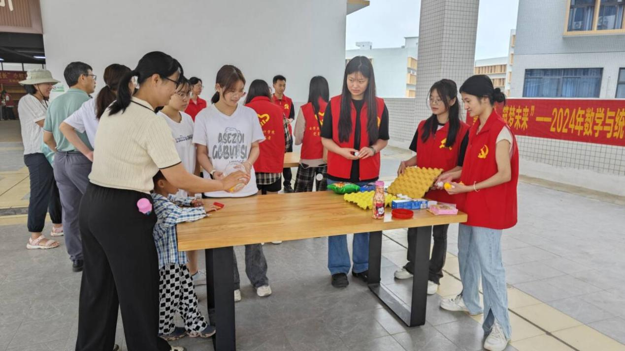 4.8党建带团建促队建 4.8党建带团建促队建