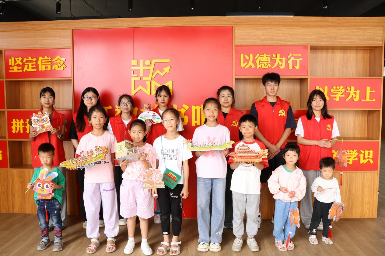 4.6齐心共育伴成长——庆六一游园活动 4.6齐心共育伴成长——庆六一游园活动