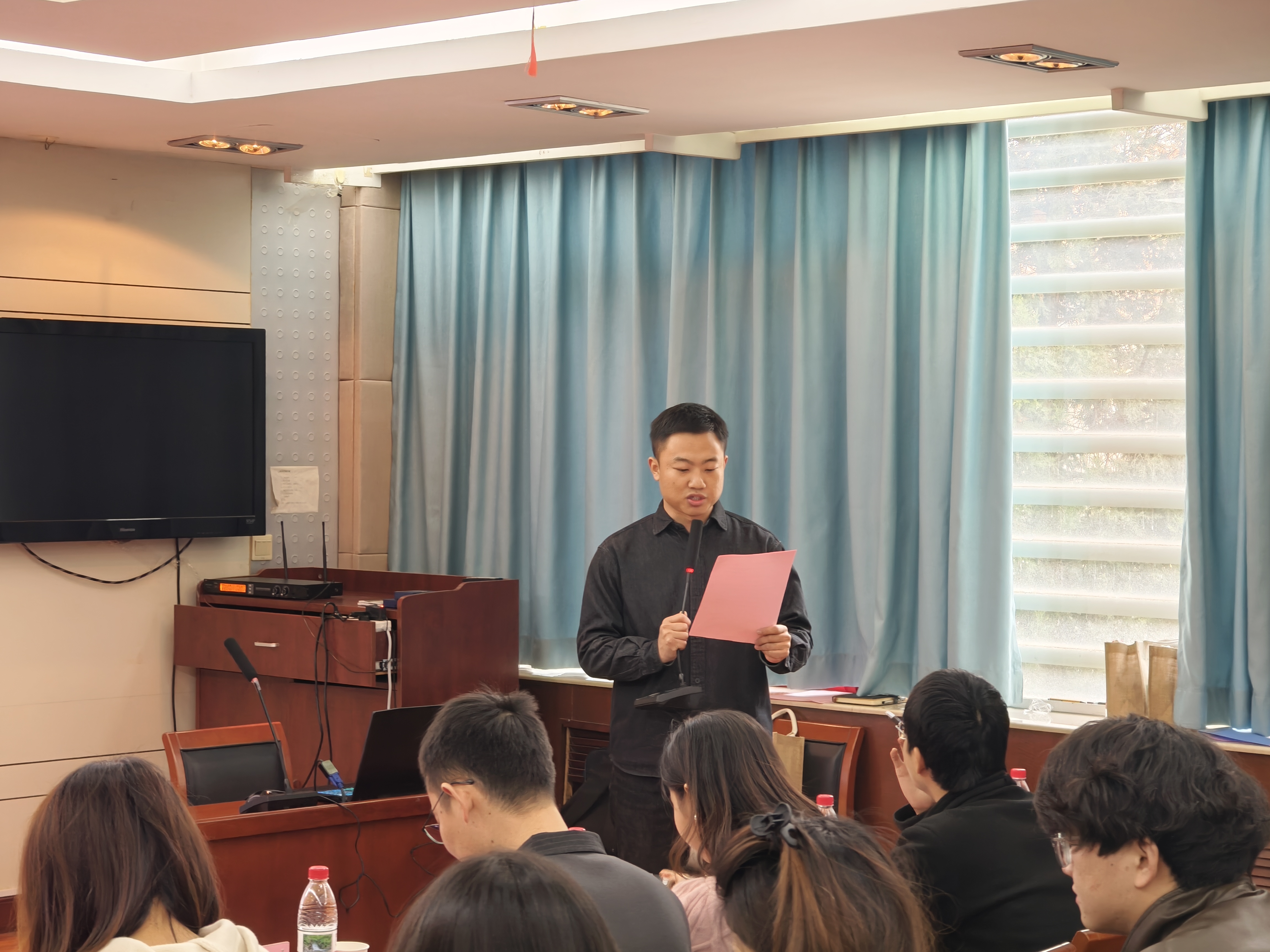 李涛主持 李涛主持