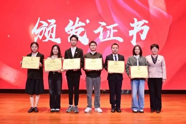 640.webp (2) 640.webp (2)