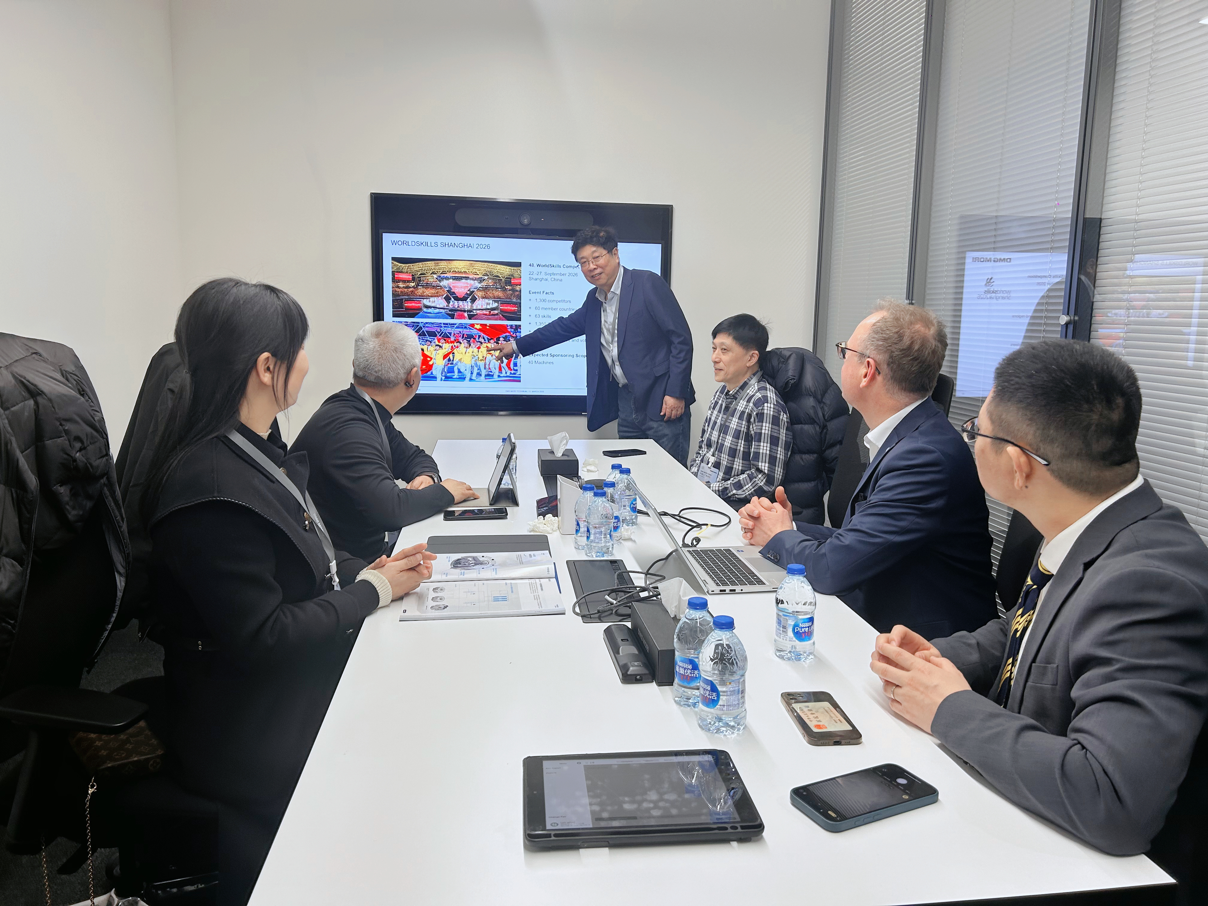 b4670bec-4b44-4bd6-a094-c9dbfe178d74 b4670bec-4b44-4bd6-a094-c9dbfe178d74