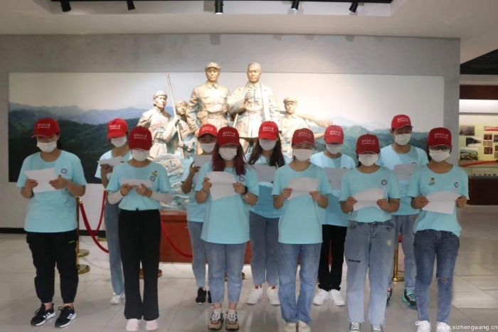 16-全体成员朗读《梅岭三章》_UUID11357 16-全体成员朗读《梅岭三章》_UUID11357