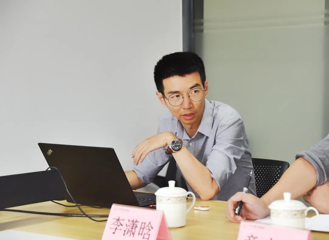 李潇晗.jpg 李潇晗.jpg