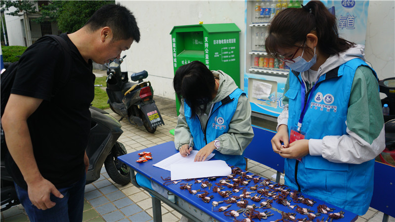 志愿者6.jpg 志愿者6.jpg