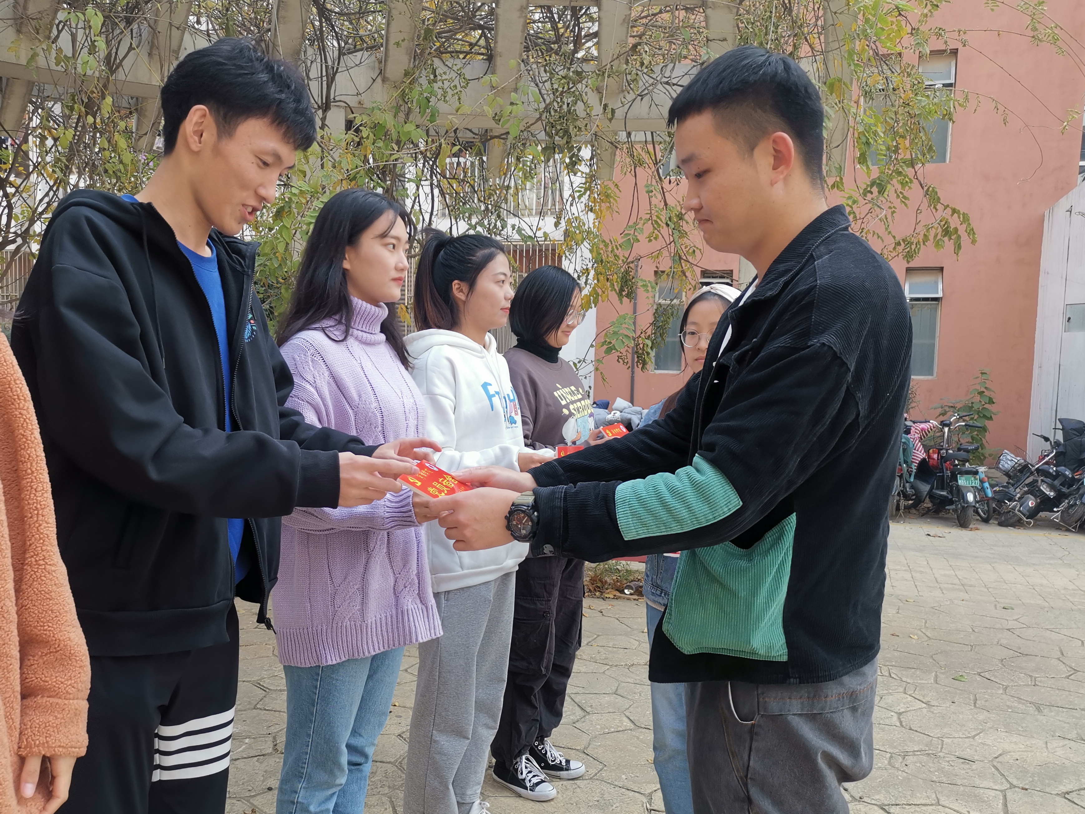 授牌1.jpg 授牌1.jpg