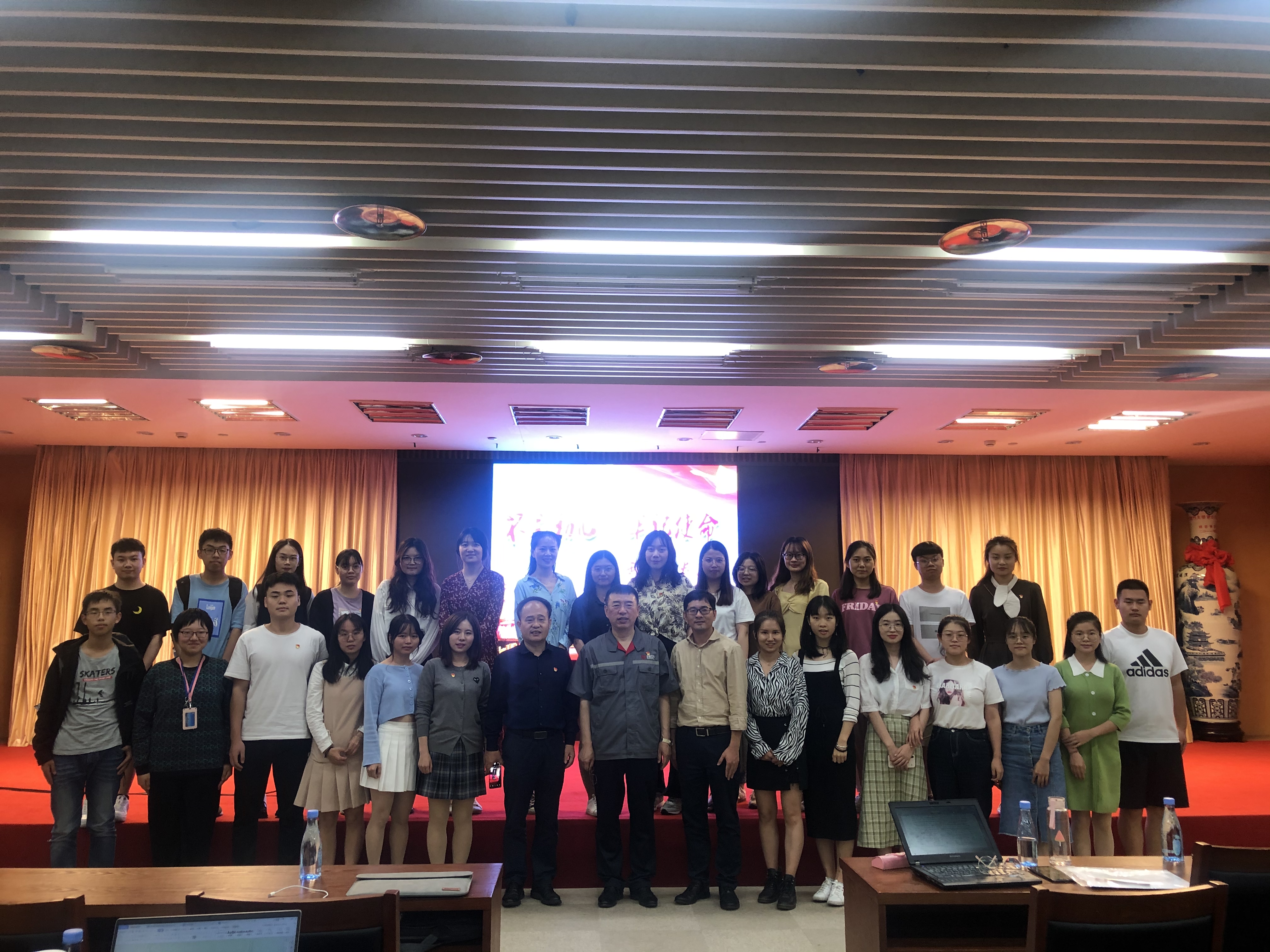 de73e2be-435d-4186-a78b-4fcc0a6a1d45.jpg de73e2be-435d-4186-a78b-4fcc0a6a1d45.jpg