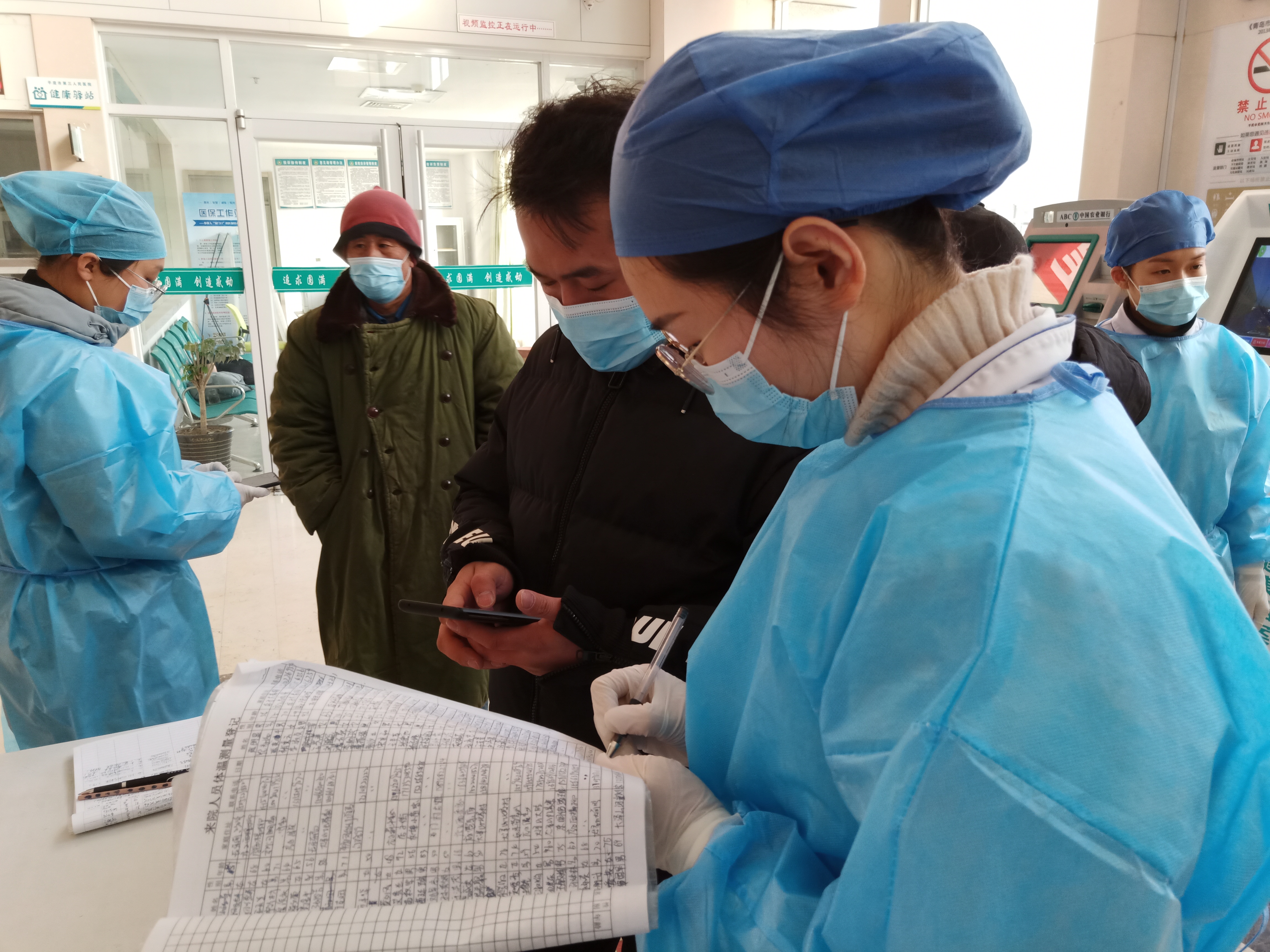 于欣何2.jpg 于欣何2.jpg