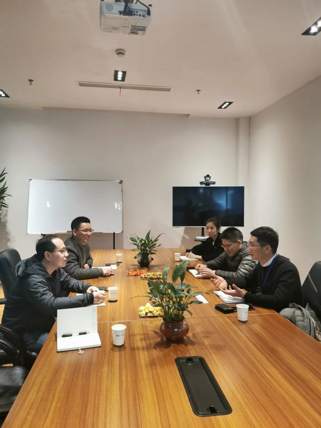 组团式走访企业1.jpg 组团式走访企业1.jpg