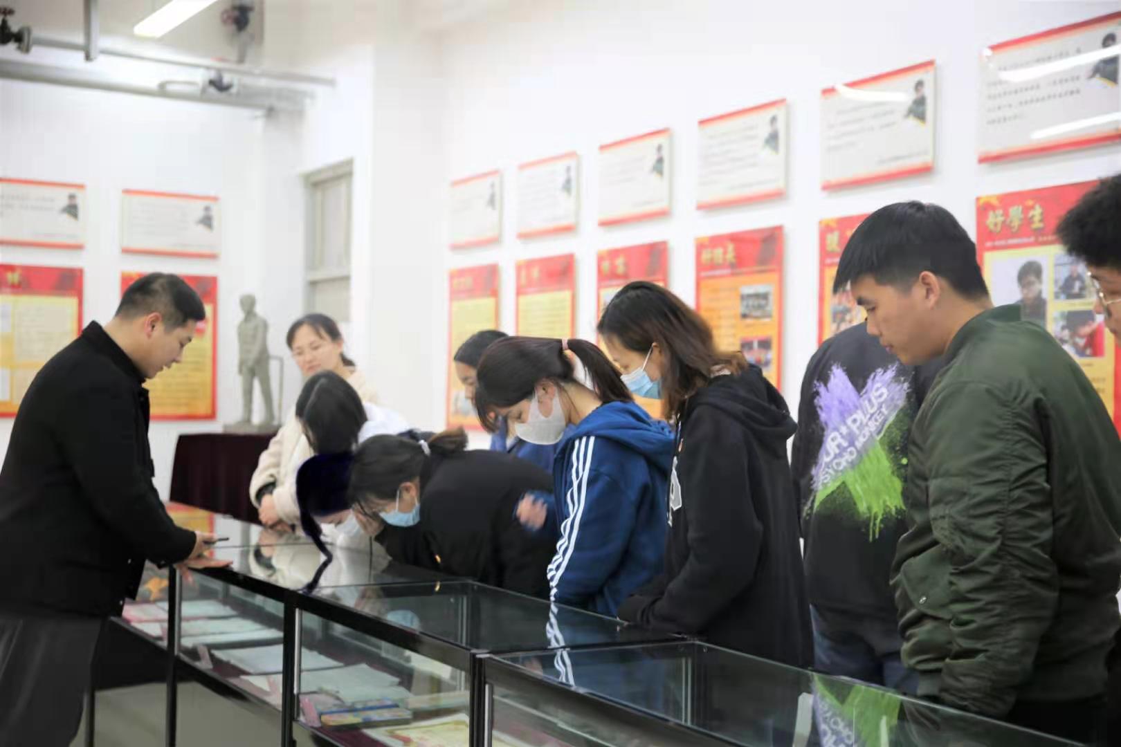 zzzzzzzzzz.jpg zzzzzzzzzz.jpg