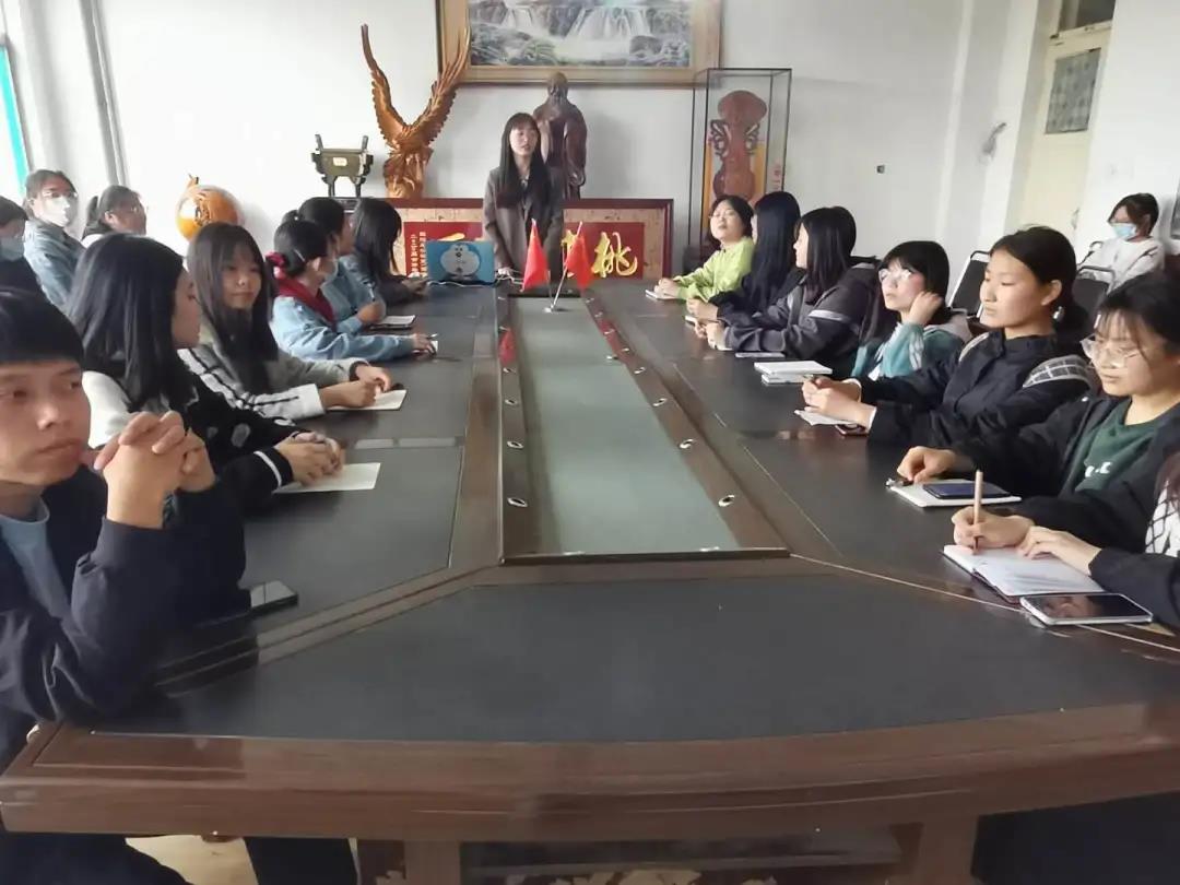 活动照片1.jpg 活动照片1.jpg