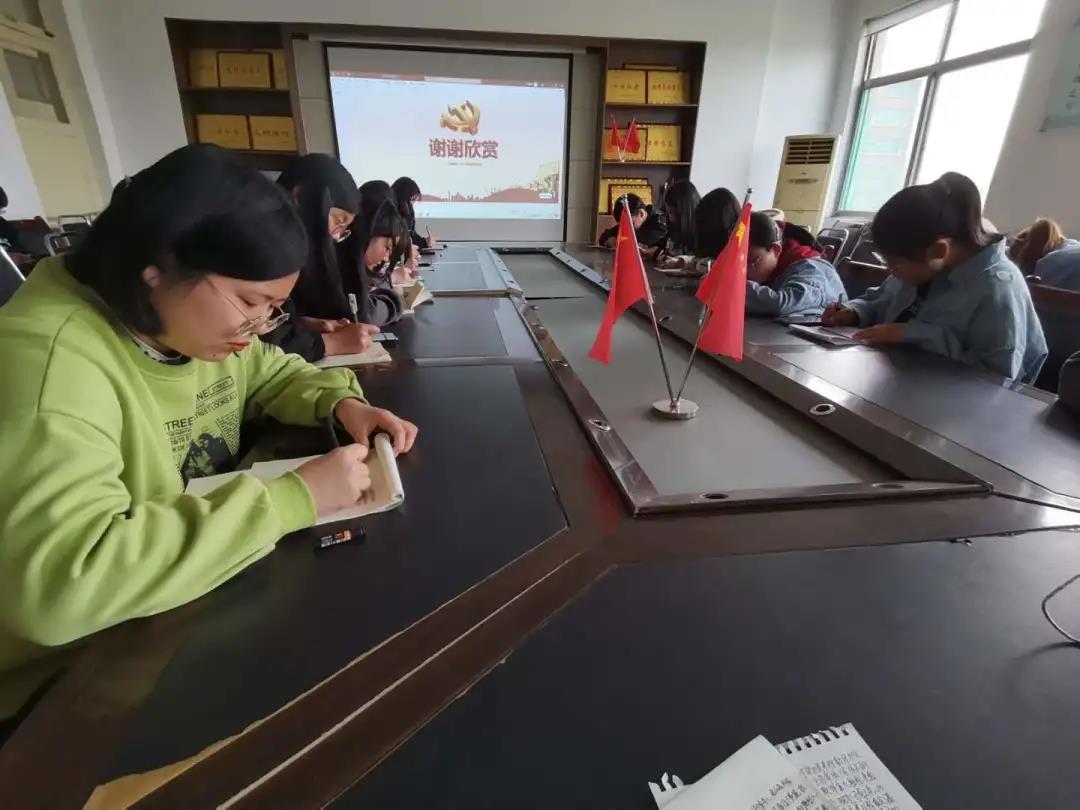 活动照片4.jpg 活动照片4.jpg