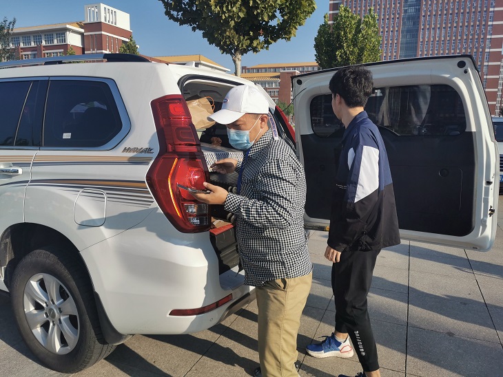 党员志愿者-贾新立1.jpg 党员志愿者-贾新立1.jpg