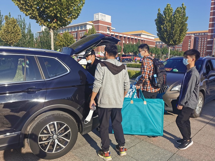 党员志愿者-宫翔1.jpg 党员志愿者-宫翔1.jpg