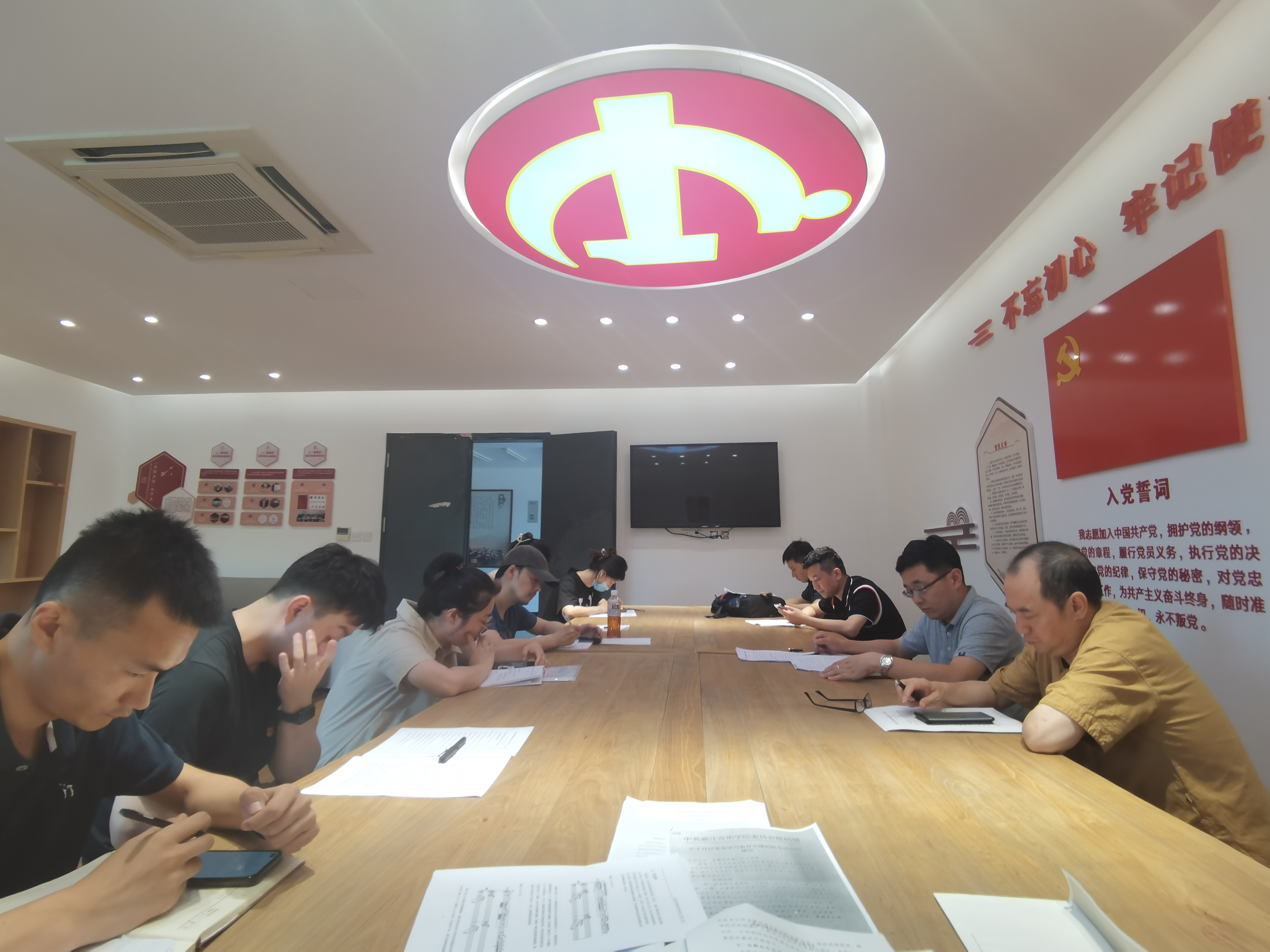 060b914d06fa08ffd13bd306146ed25.jpg 060b914d06fa08ffd13bd306146ed25.jpg