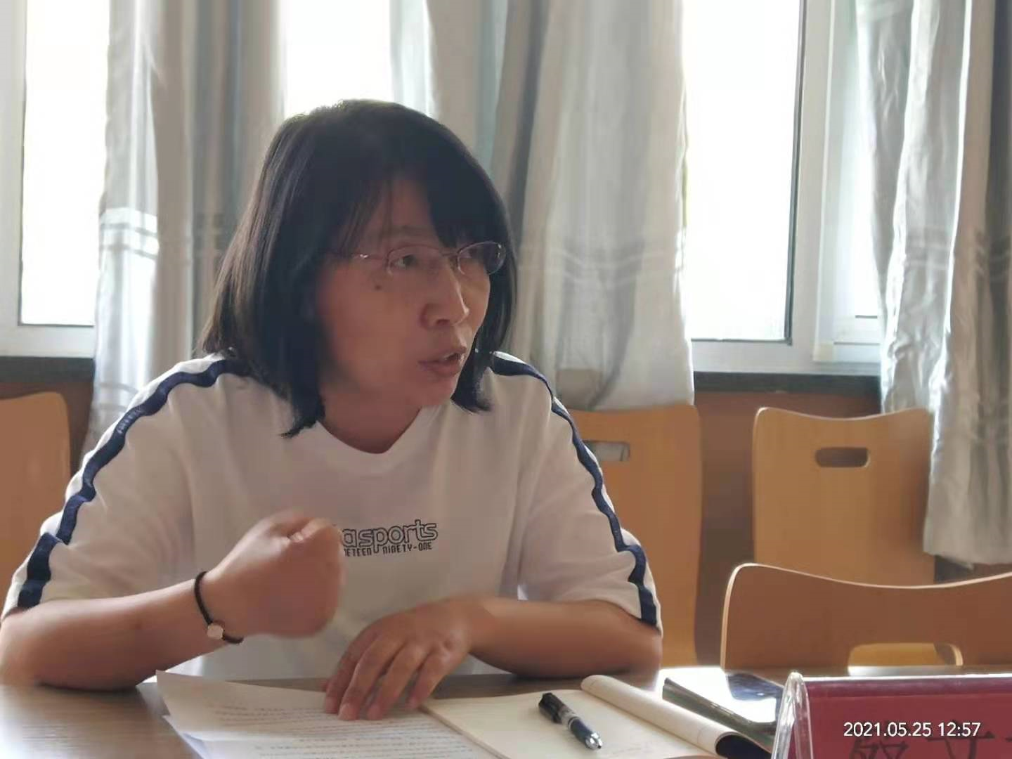 党员蔡文柳汇报调研公共管理管理学科建设收获感悟中.png 党员蔡文柳汇报调研公共管理管理学科建设收获感悟中.png