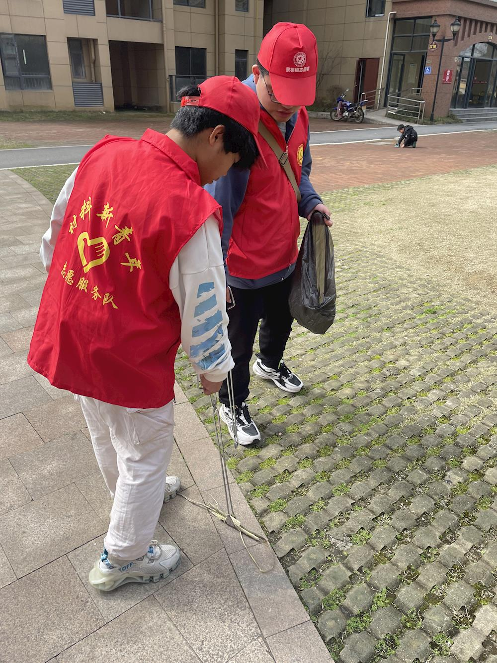 图片2.png 图片2.png