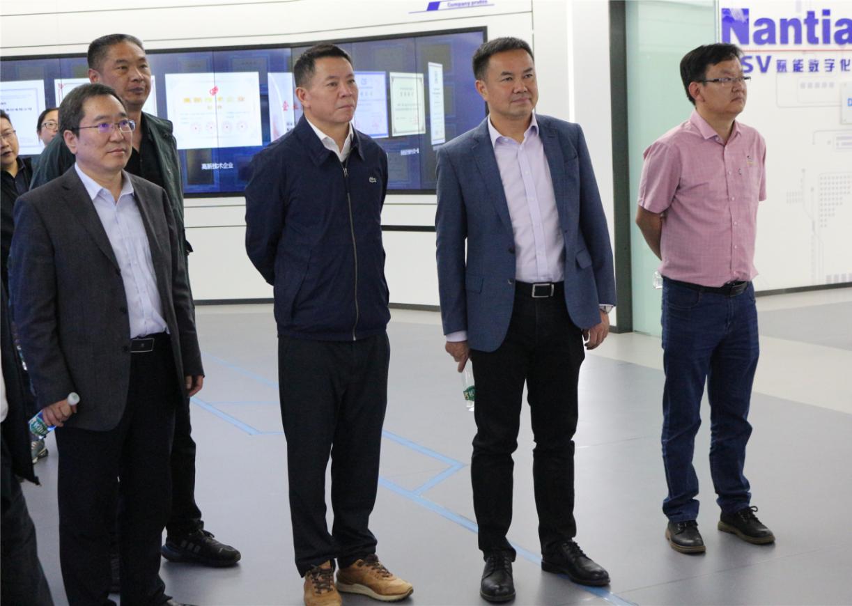 5.10-1.jpg 5.10-1.jpg