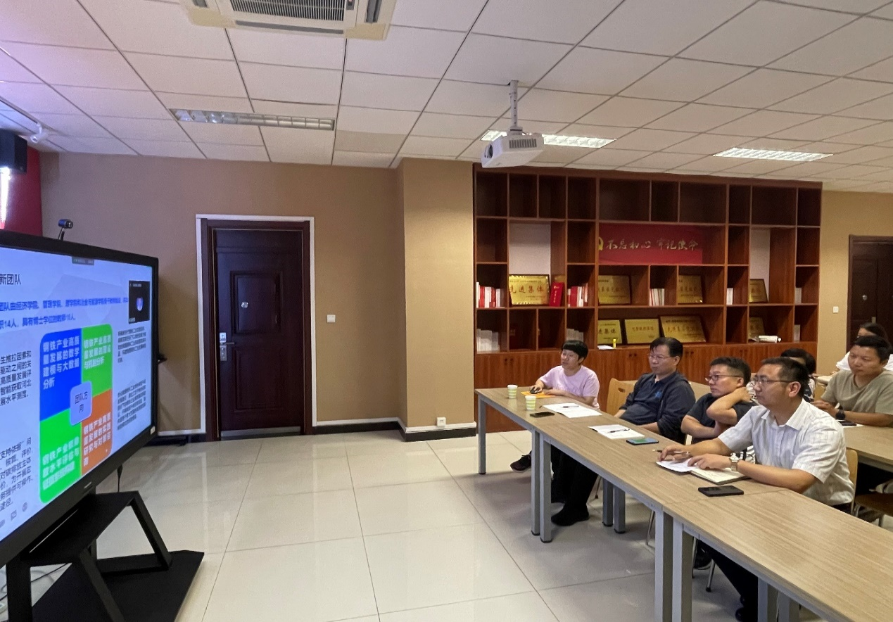 图三:赵艳霞副院长对团队进行介绍.png 图三:赵艳霞副院长对团队进行介绍.png