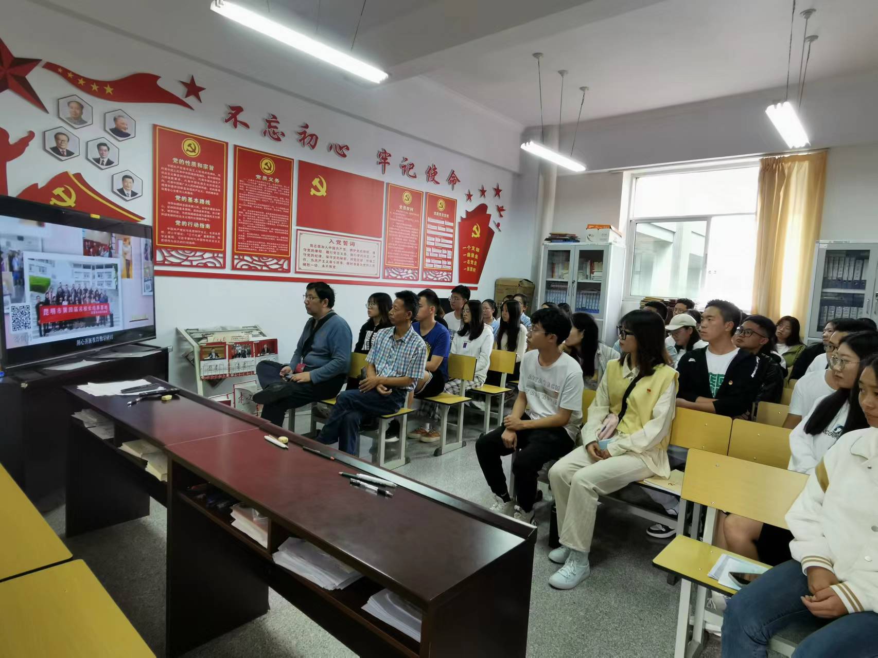 10-02-01.jpg 10-02-01.jpg