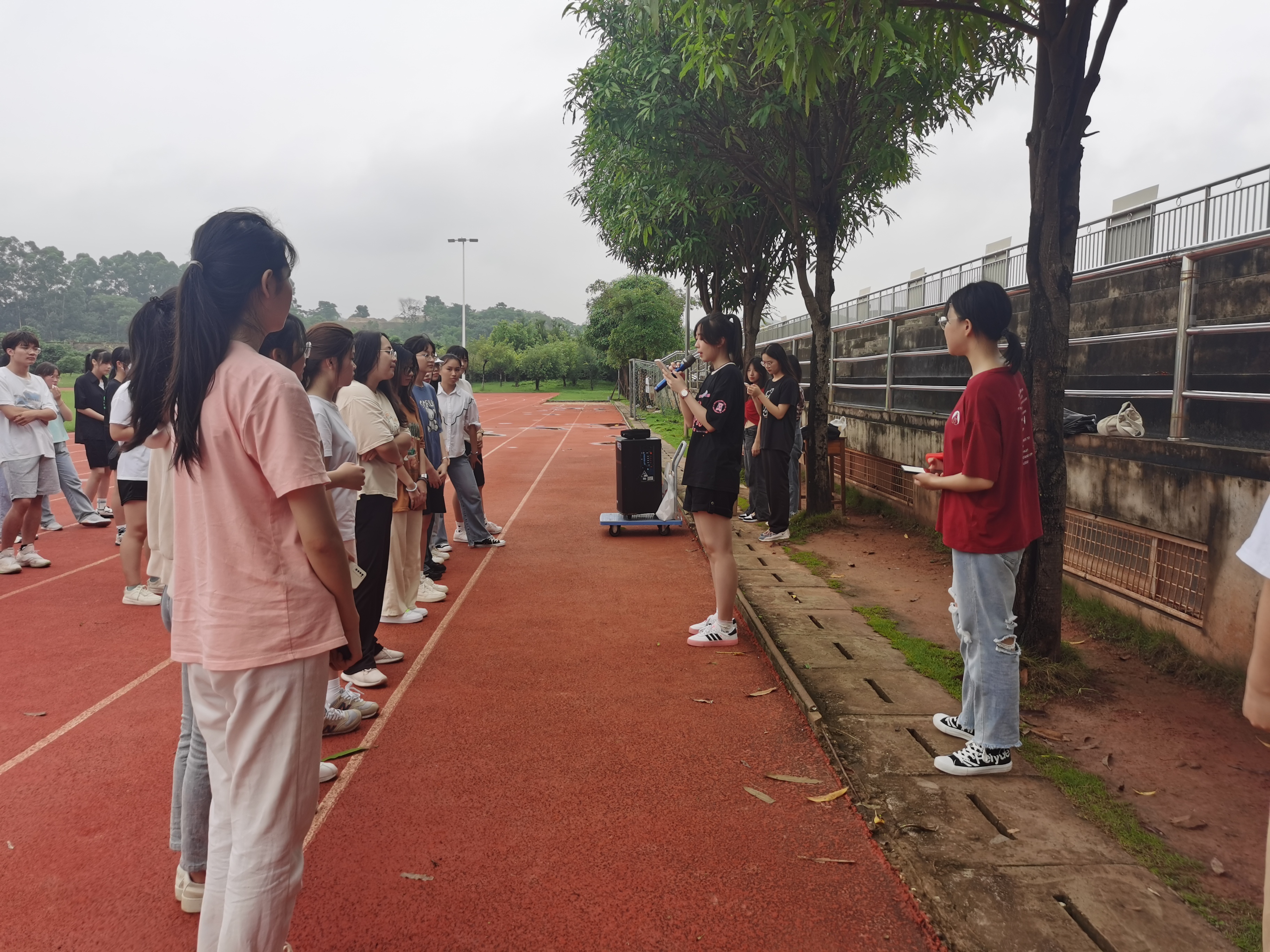 活动照片 (1).jpg 活动照片 (1).jpg