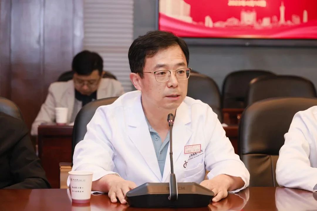 ▲帮扶惠东医疗队队长卫国红副主任医师发言.jpg ▲帮扶惠东医疗队队长卫国红副主任医师发言.jpg