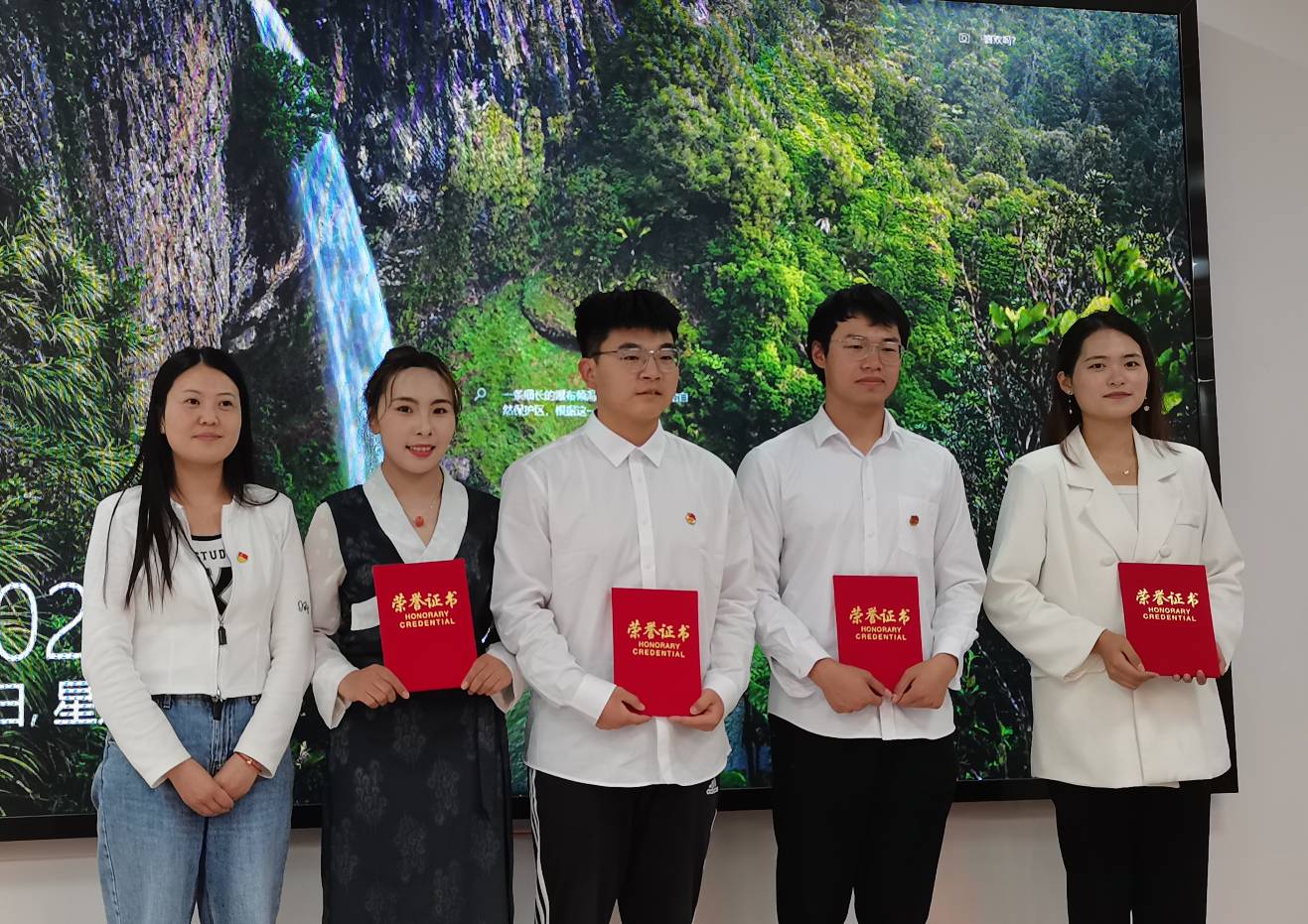 三等奖.png 三等奖.png