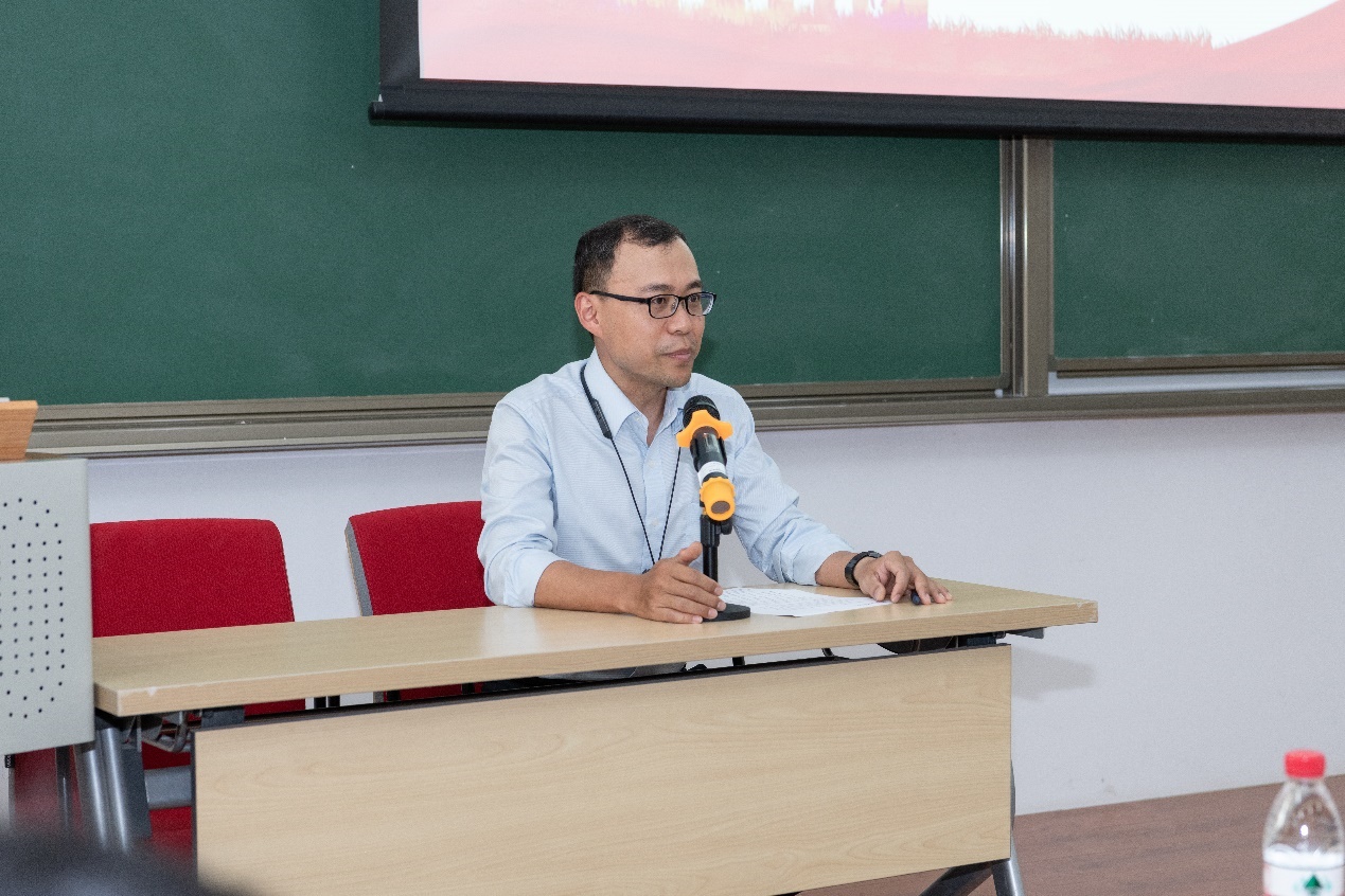 贾鹏发言.jpg 贾鹏发言.jpg