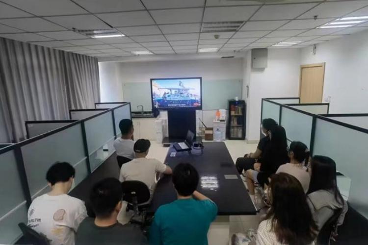 收看现场(三).png 收看现场(三).png