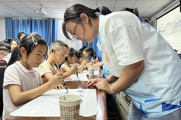 毛笔书法教学现场.jpeg 毛笔书法教学现场.jpeg