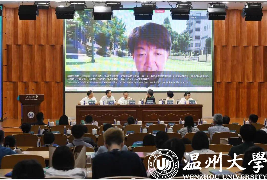 教授.jpg 教授.jpg