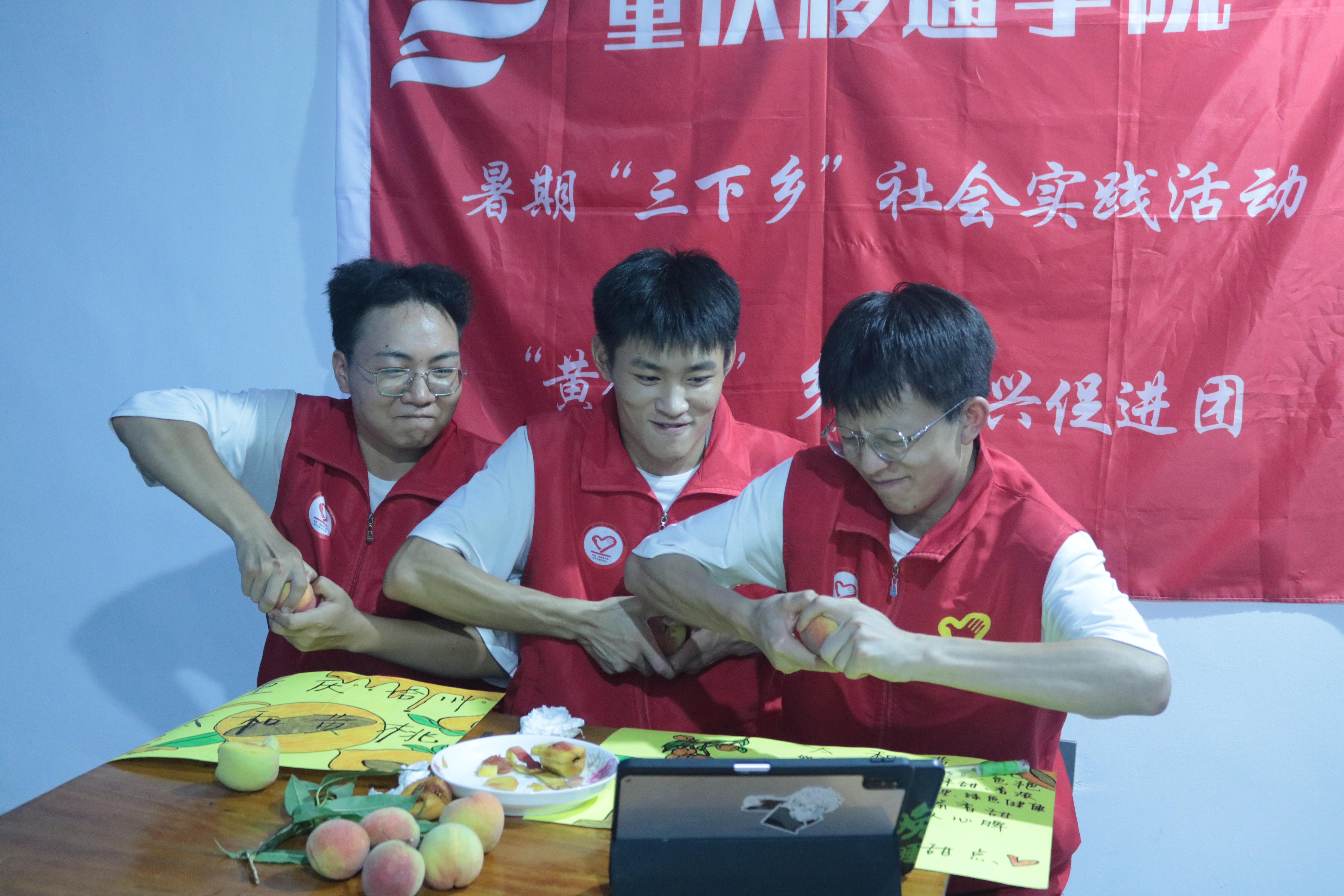 图片八.jpg 图片八.jpg