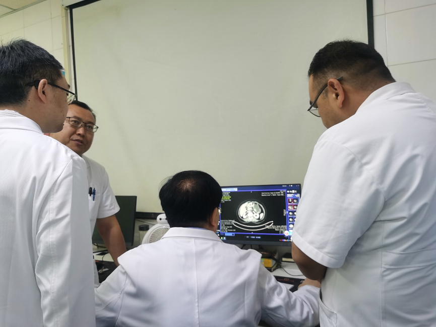 ▲开展疑难病例讨论.png ▲开展疑难病例讨论.png