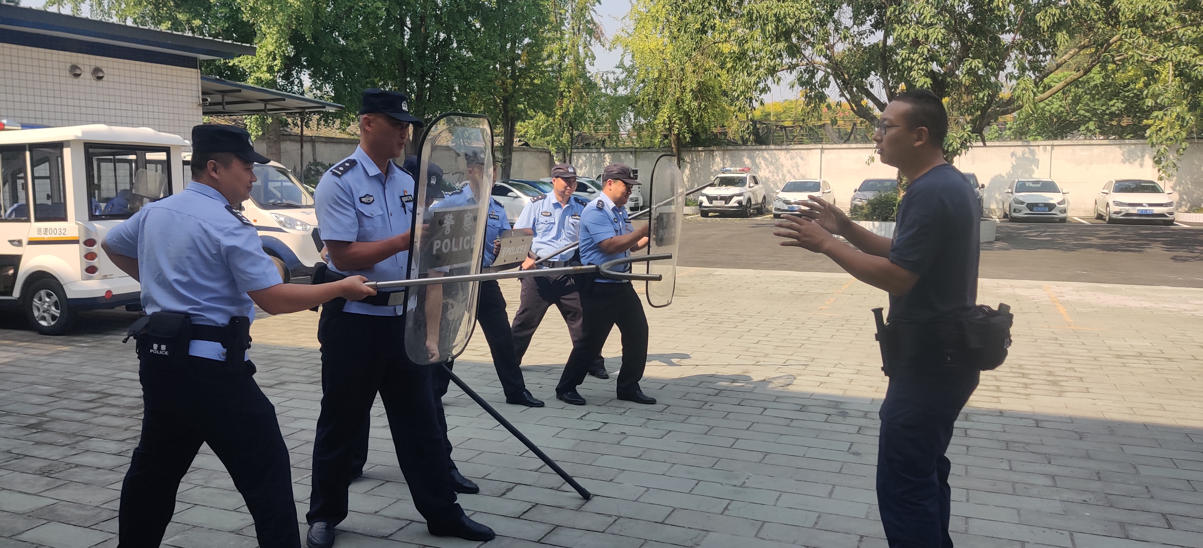 送教2.jpg 送教2.jpg