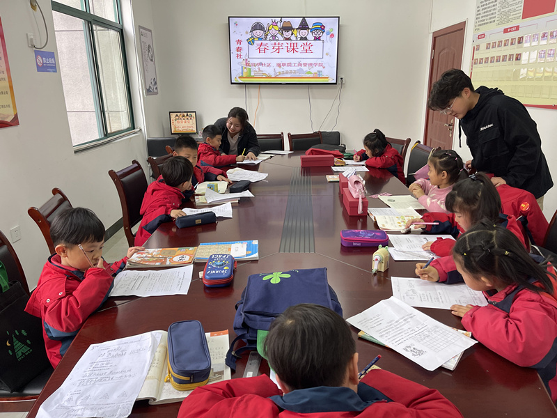 e477dd94655b49b0accc46879c73ae5e.jpg e477dd94655b49b0accc46879c73ae5e.jpg