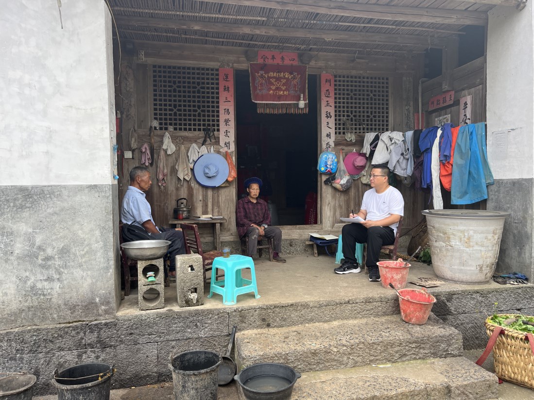 向远林博士走访农宅古屋.jpg 向远林博士走访农宅古屋.jpg