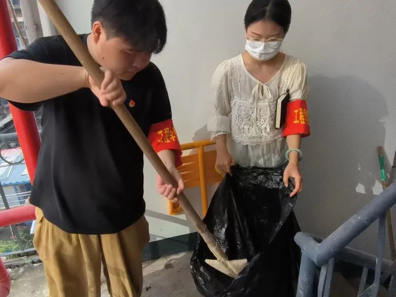 (图3 清洁现场).jpg (图3 清洁现场).jpg