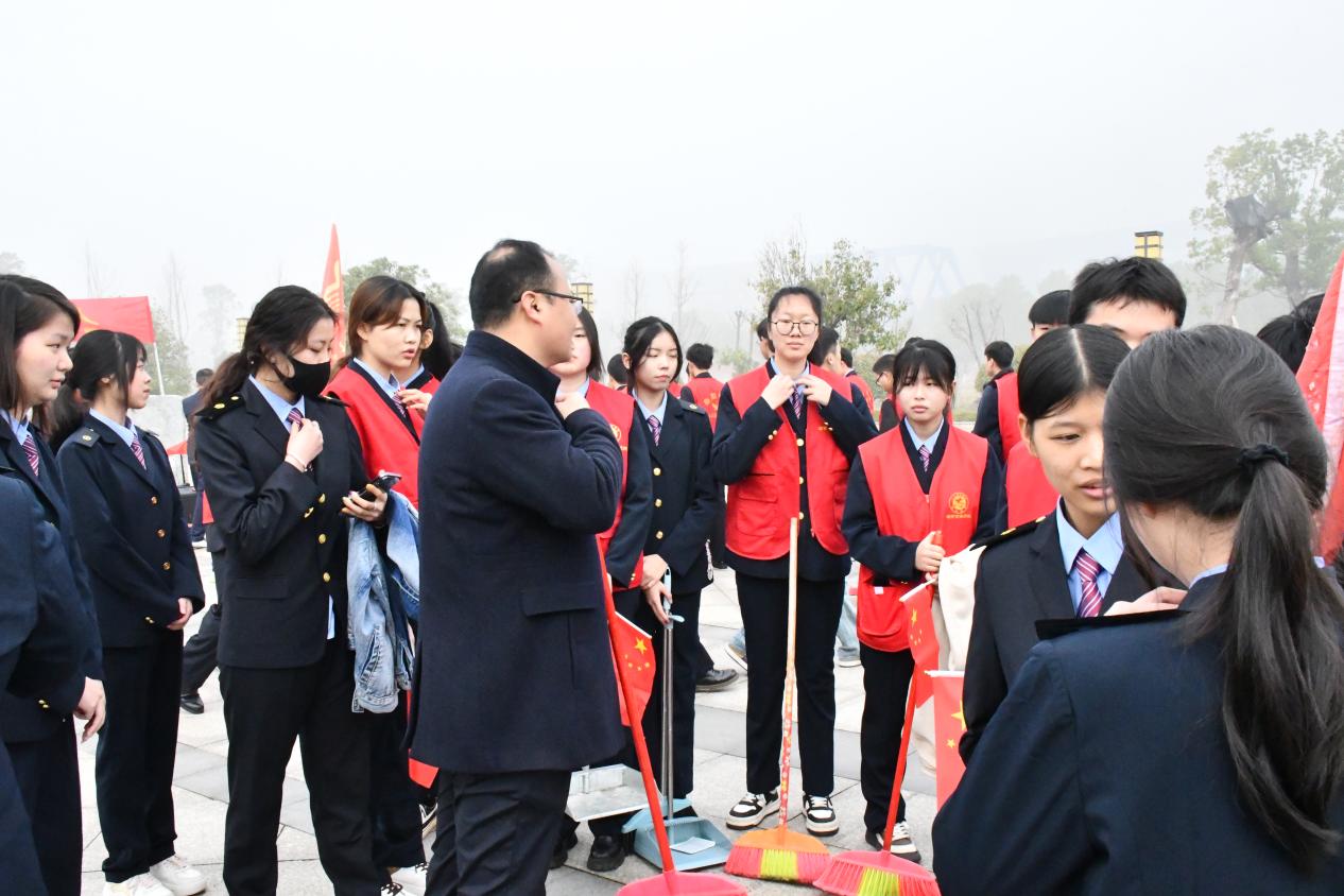 图片15.jpg 图片15.jpg