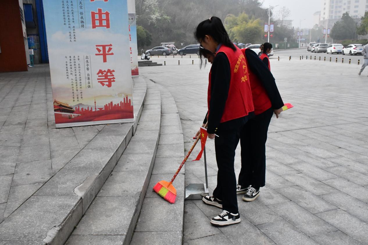 图片18.jpg 图片18.jpg