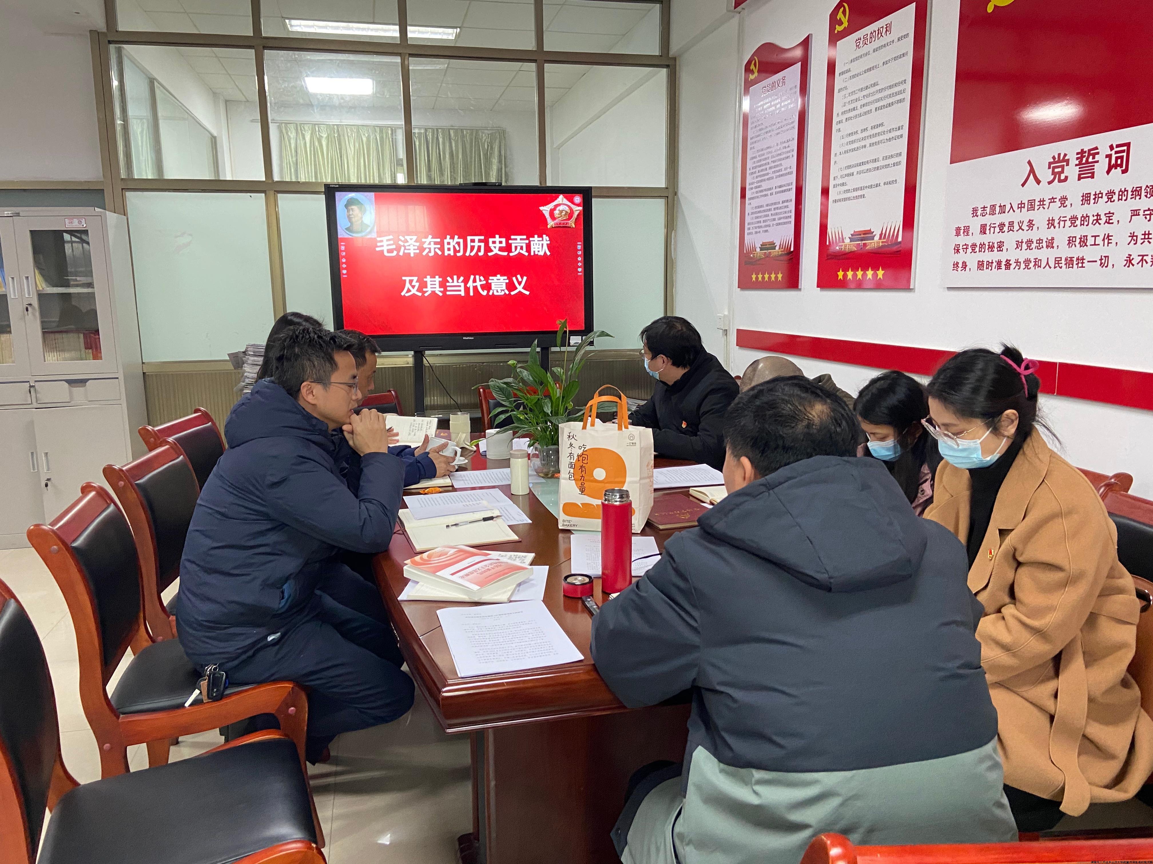 育人号2.jpg 育人号2.jpg