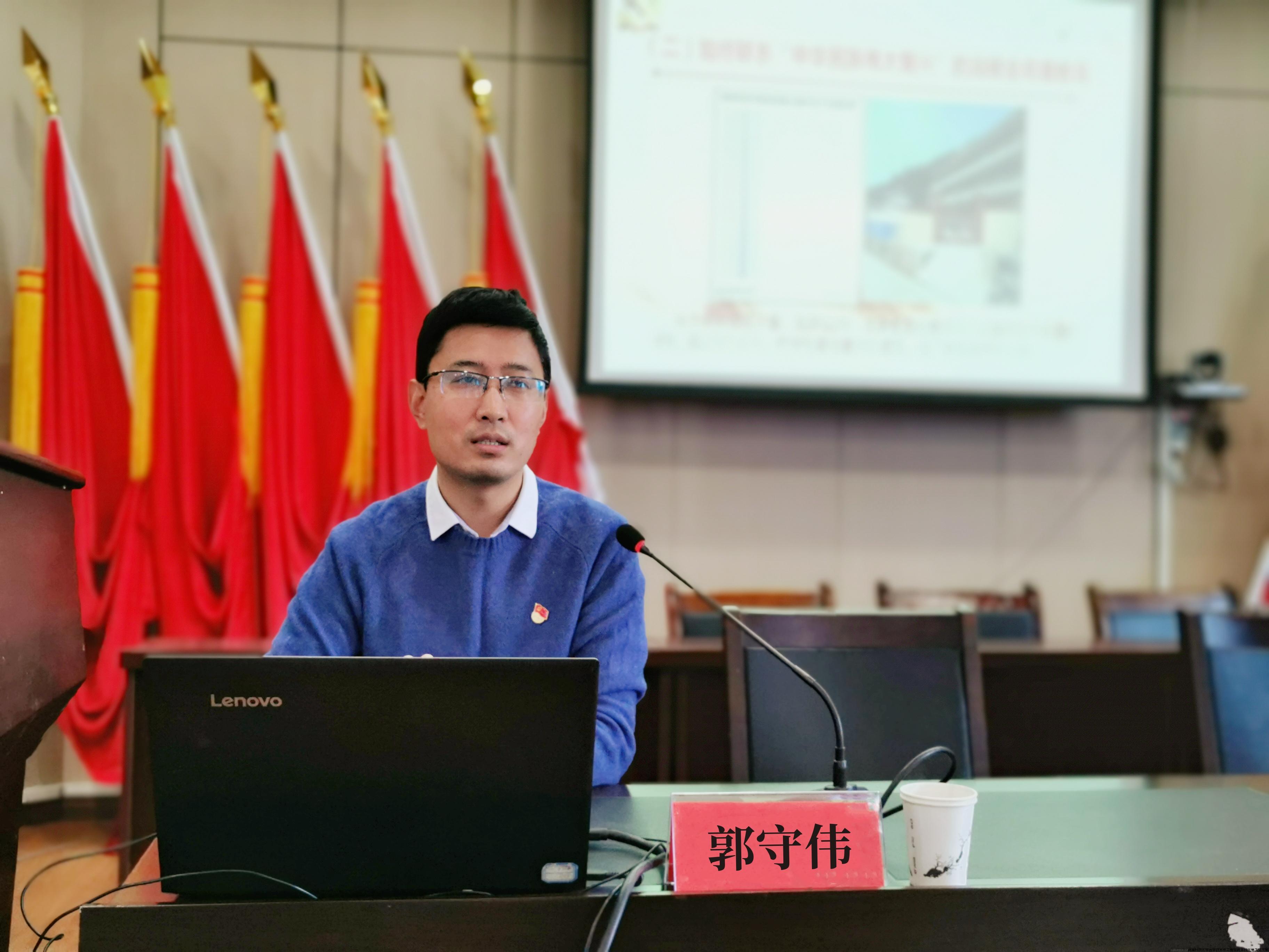 党支部负责人在岳滩镇宣讲.jpg 党支部负责人在岳滩镇宣讲.jpg