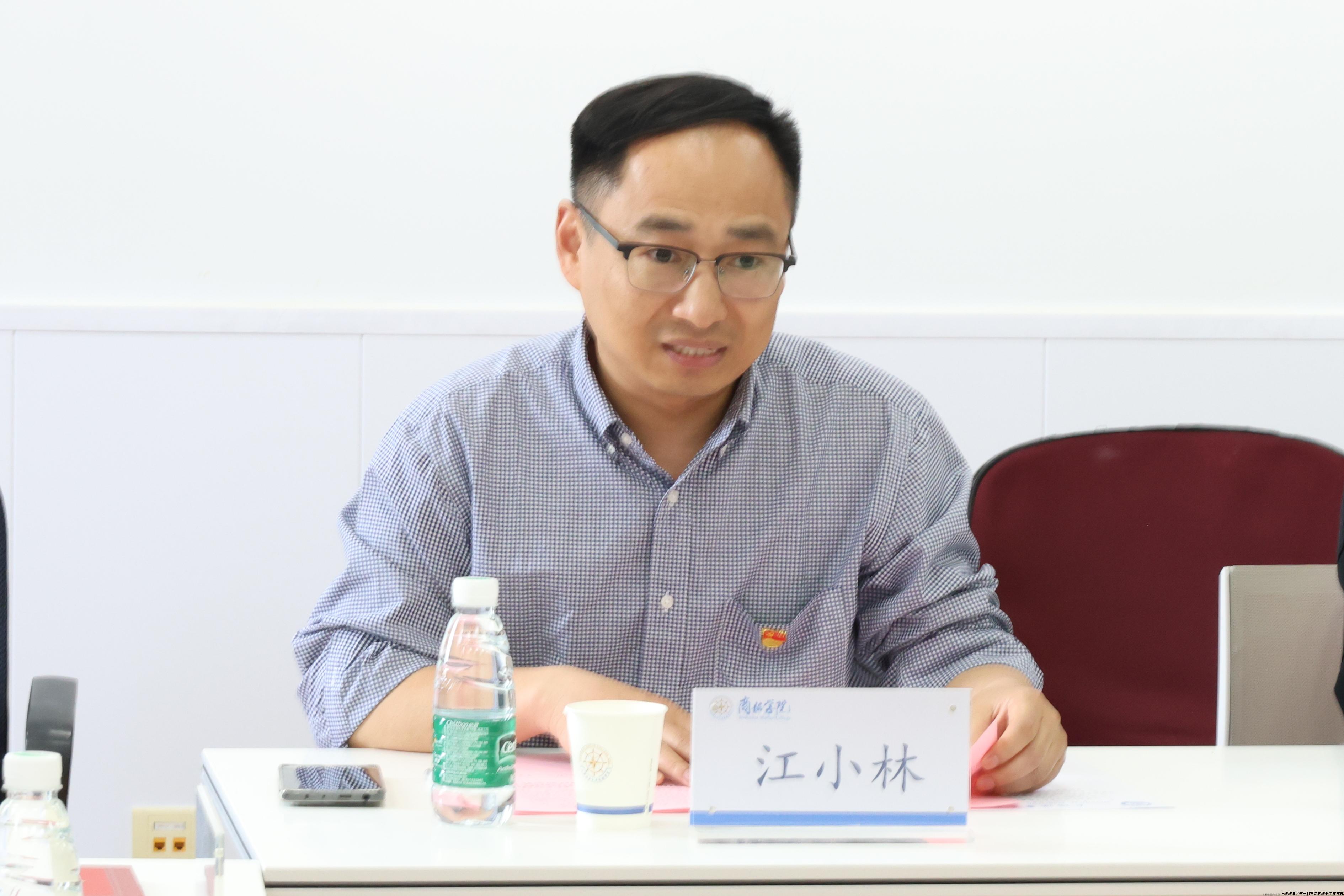 E30A5780.jpg E30A5780.jpg