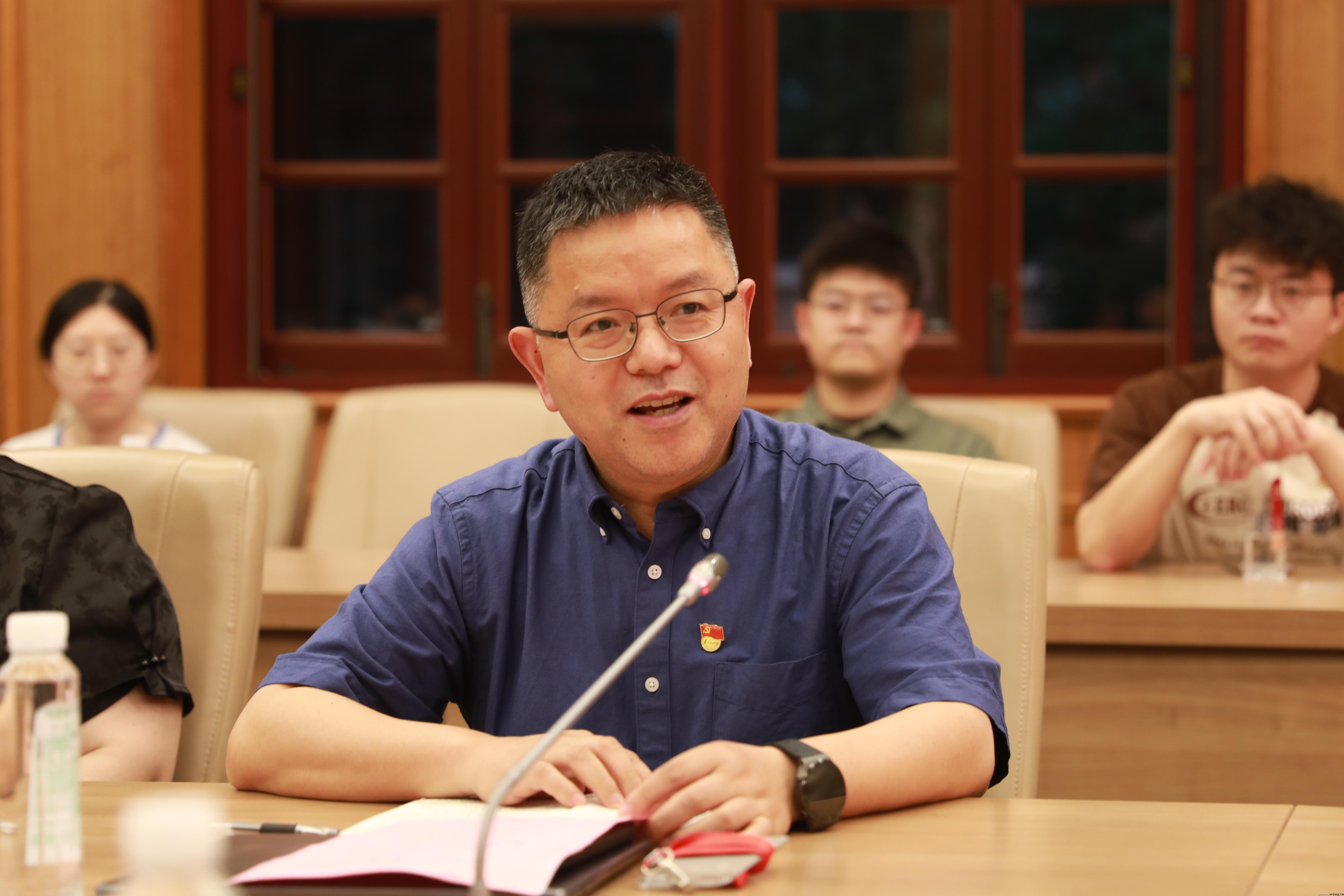 08校党委常委、党委组织部部长朱军文发言.jpg 08校党委常委、党委组织部部长朱军文发言.jpg