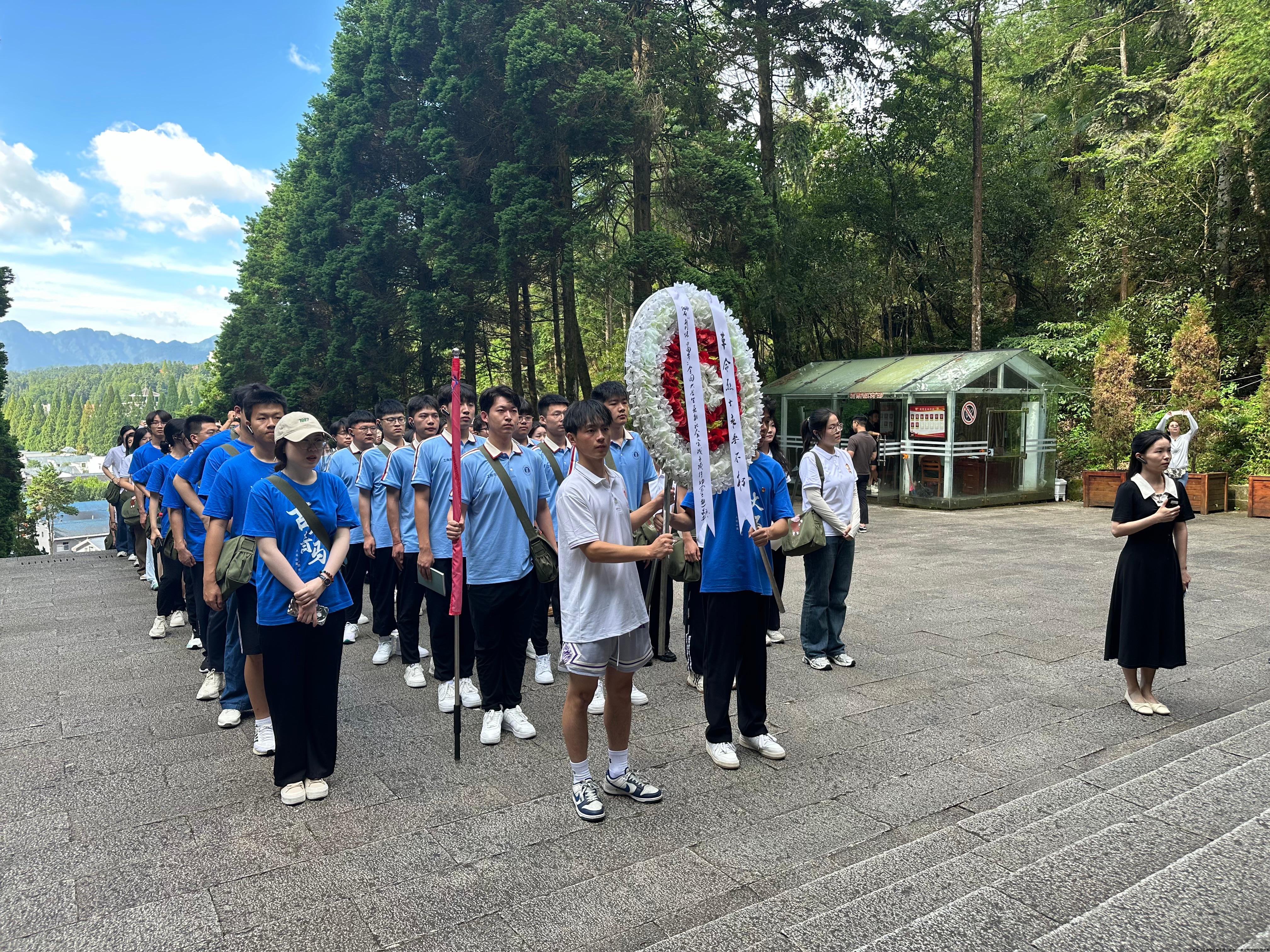 配图3.JPG 配图3.JPG