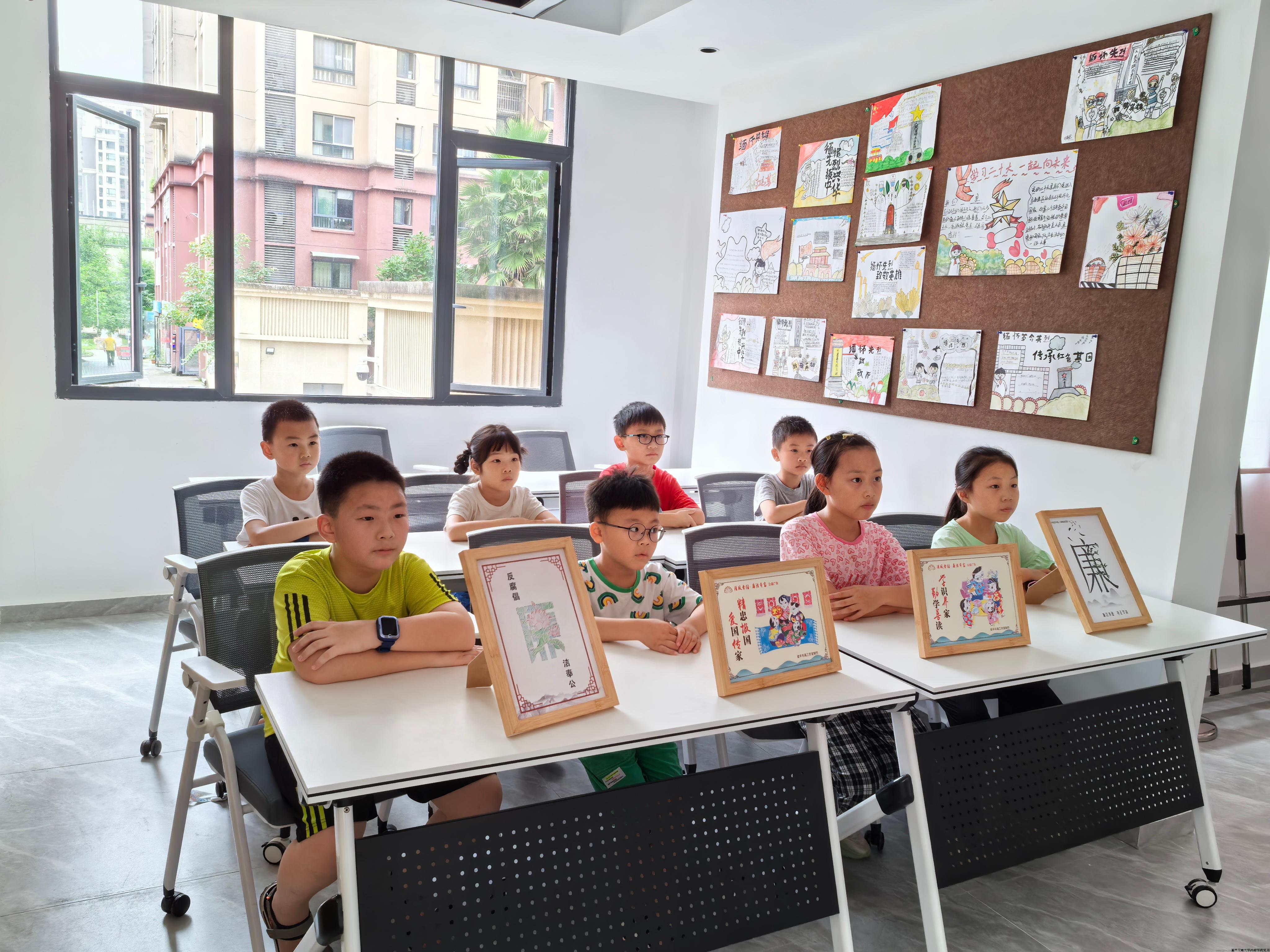 插图2.jpg 插图2.jpg