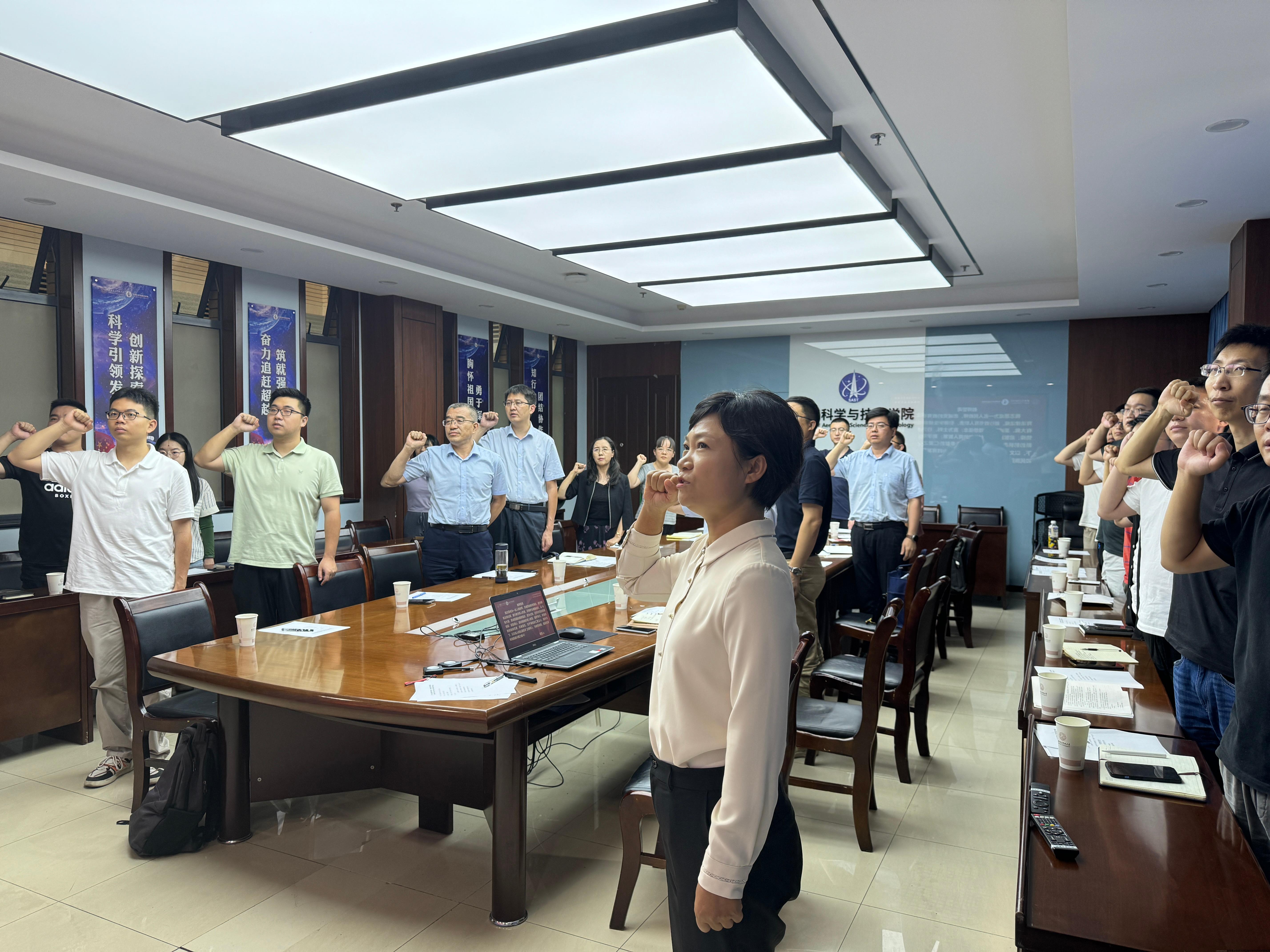 668f34da4a74905422f2e670ef6ee05.jpg 668f34da4a74905422f2e670ef6ee05.jpg