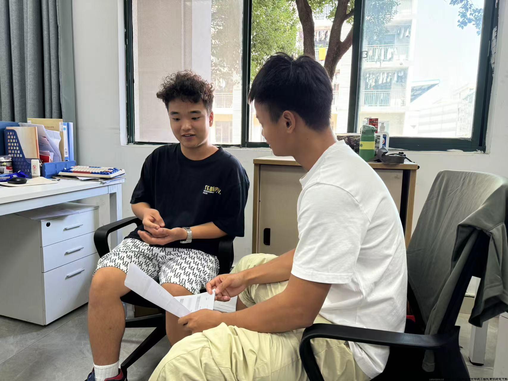 插图3(第五段后).jpg 插图3(第五段后).jpg