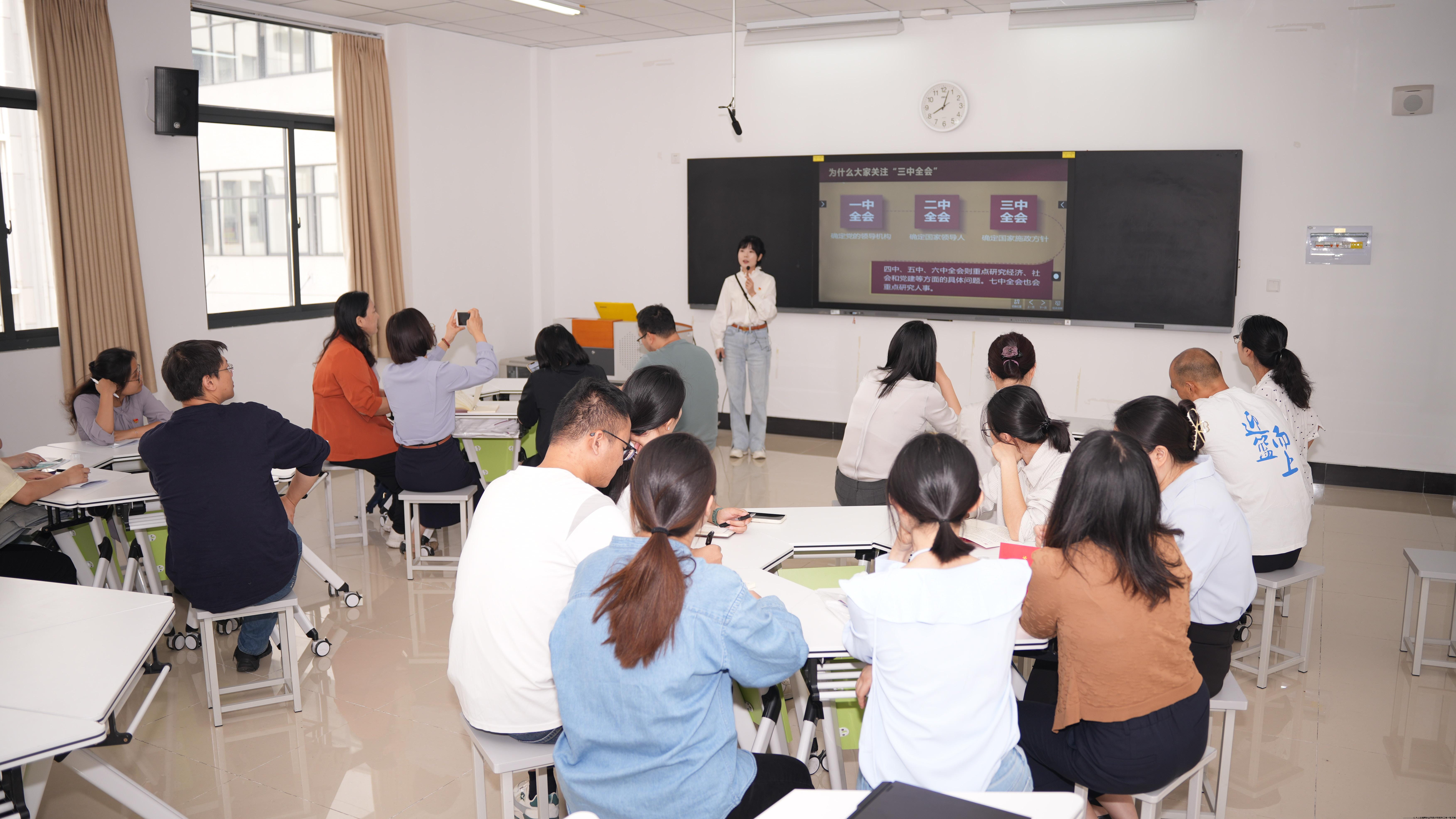 通讯稿用照片3.JPG 通讯稿用照片3.JPG