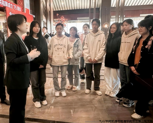 课程1.png 课程1.png